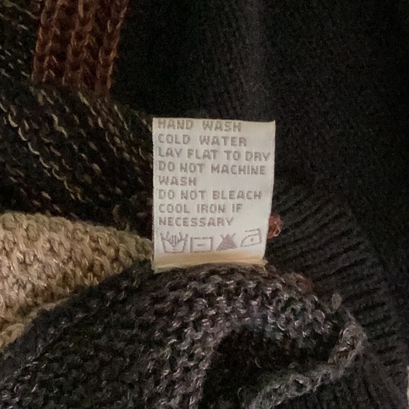 Like new Nordstrom Curio high low sweater size large - Picture 6 of 6